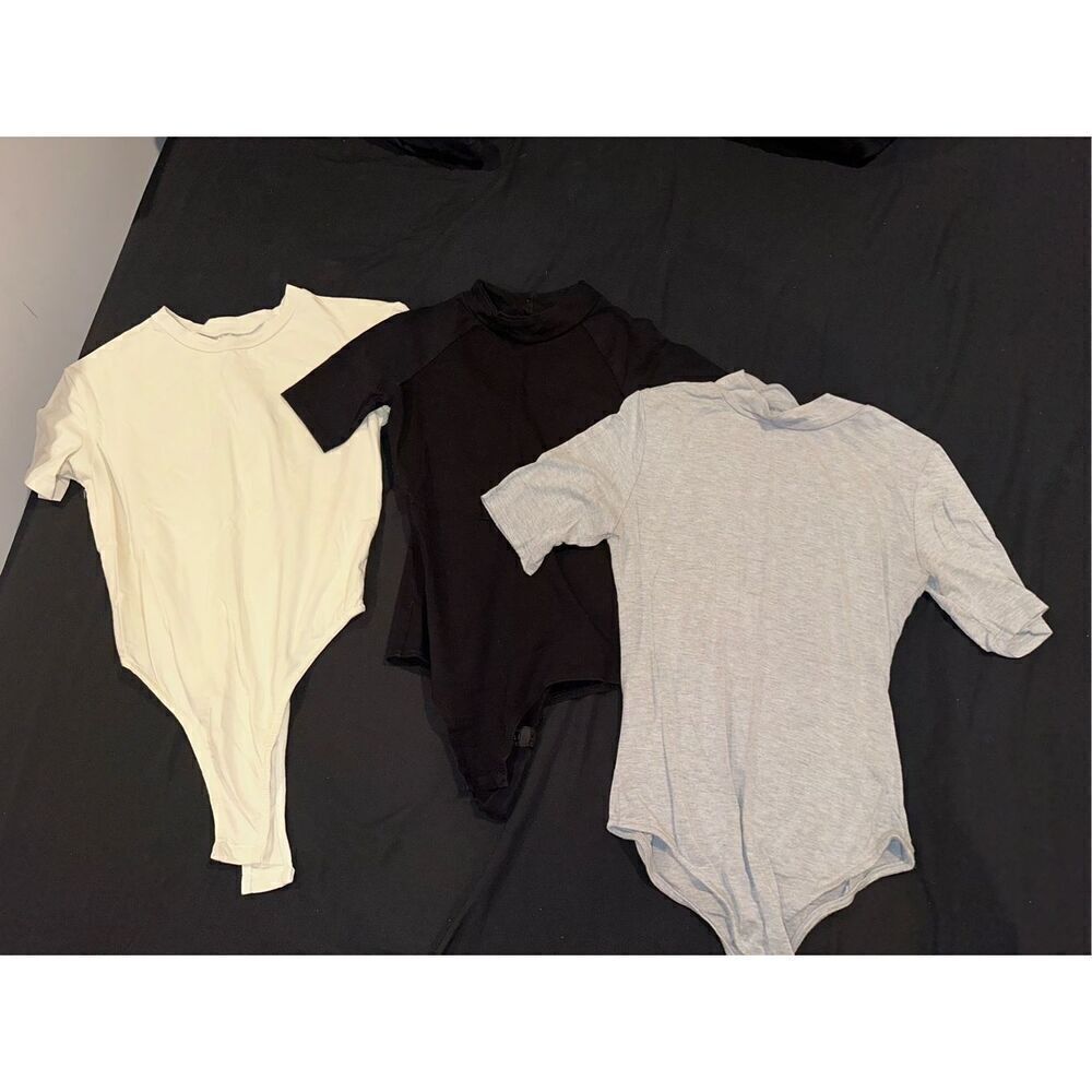 Set of 3 bodysuits fit a size XS / S bundle